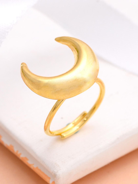 

Tistabene Gold Toned Alloy 18K Gold-Plated Crescent Moon Finger Ring