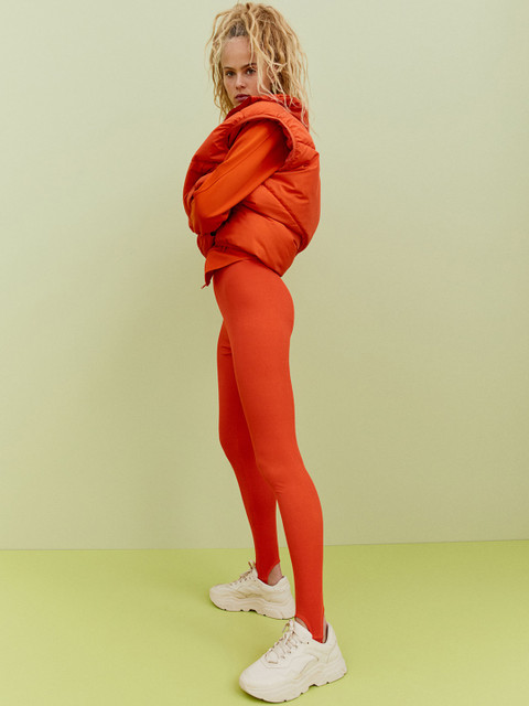 

H&M Women Red & Orange Solid Ribbed Leggings