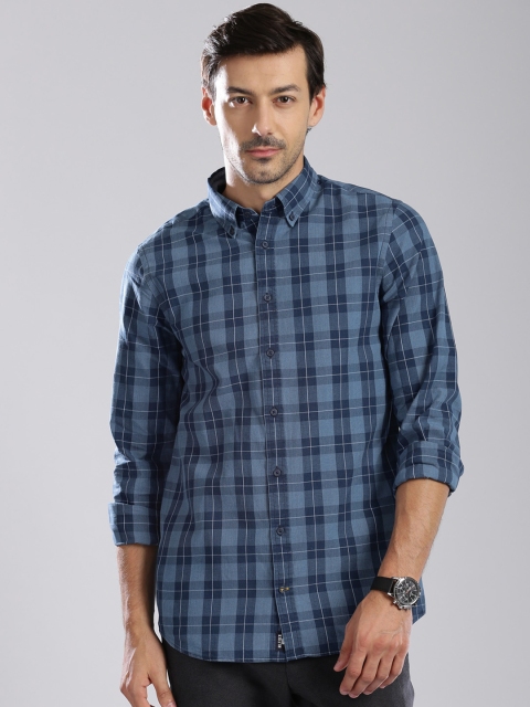 

Tommy Hilfiger Men Blue Slim Fit Checked Casual Shirt, Navy blue