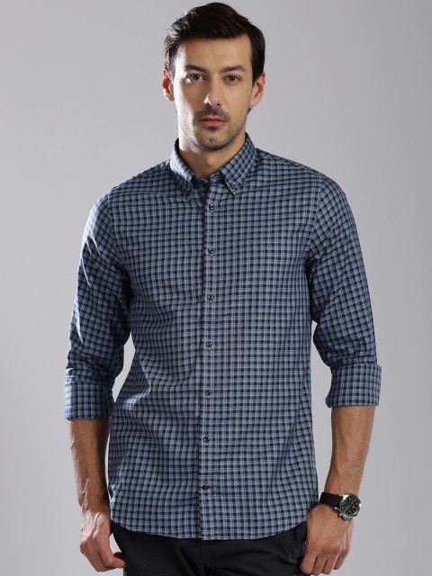 

Tommy Hilfiger Men Navy Blue Slim Fit Checked Casual Shirt