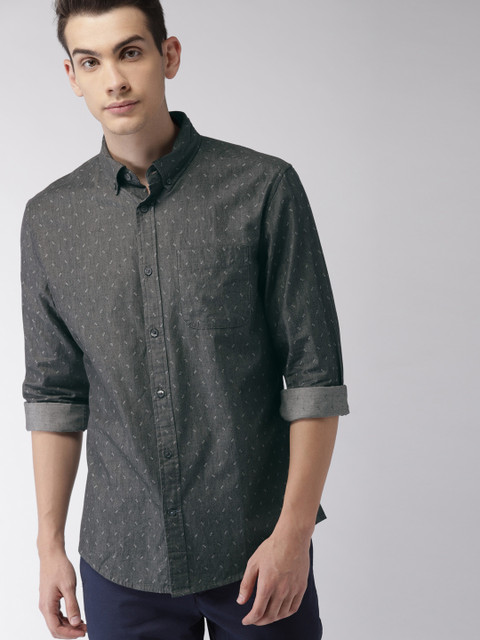 

Tommy Hilfiger Men Charcoal Grey Printed Casual Shirt