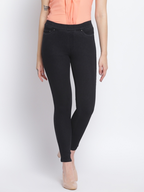 

Lakshita Women Black Stretchable Jeggings