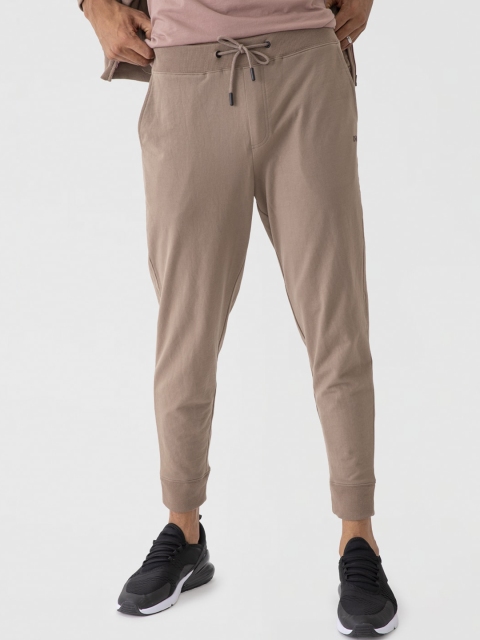 

DAMENSCH Men Brown Solid Regular Fit Joggers