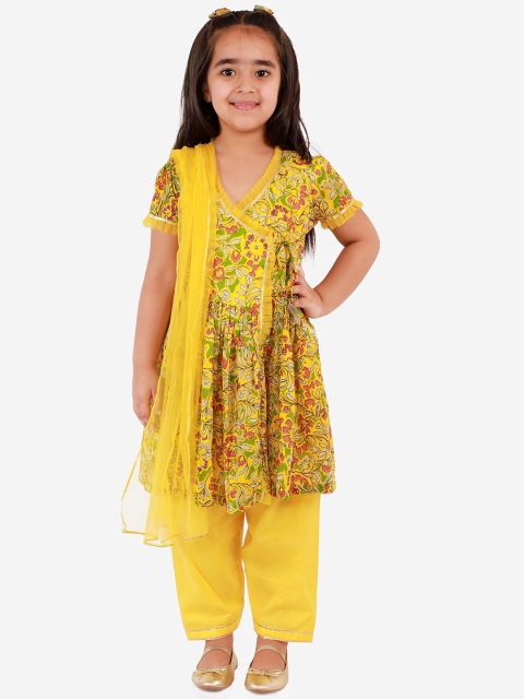 

LIL DRAMA Girls Fuchsia Floral Printed Angrakha Gotta Patti Pure Cotton Kurti with Salwar & With Dupatta