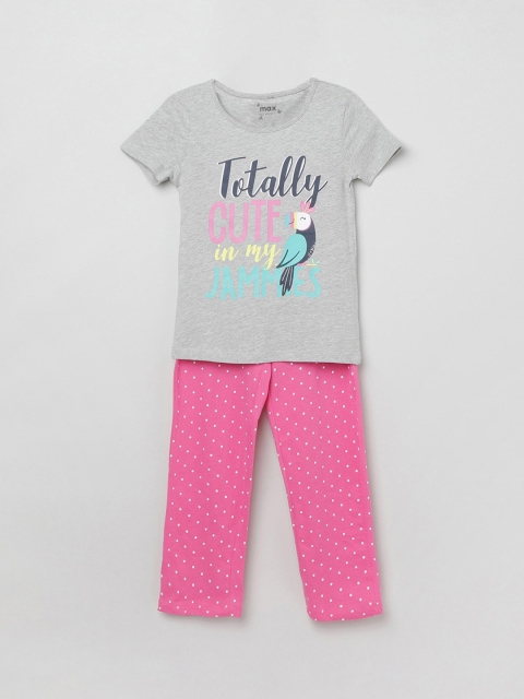 

max Girls Grey & Black Printed Night suit