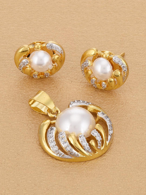 

Tistabene Gold-Plated White AD Studded Workwear Pendant Set