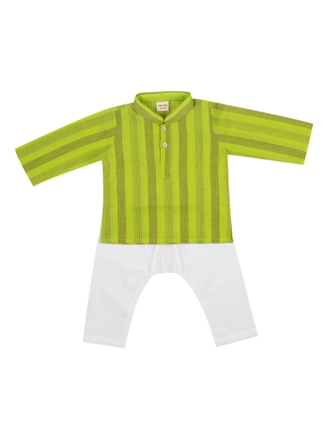 

MeeMee Boys Green & white Striped Kurta with Pyjama