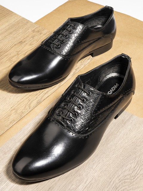

Provogue Men Black Solid Leather Formal Oxfords