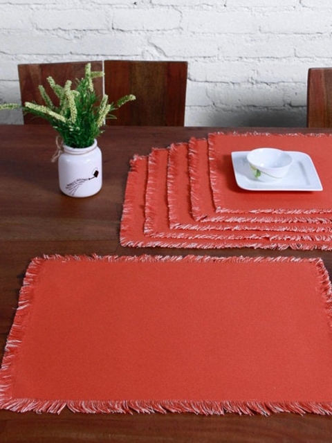 

Lushomes Pack of 6 Red Reversible Fringe Table mats