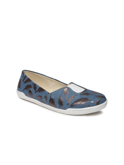 

Inc 5 Women Blue Printed Pointed-Toe Flats
