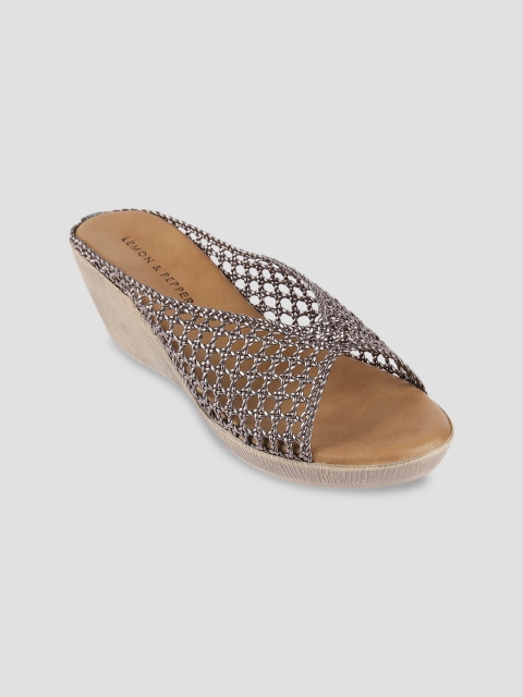 

LEMON & PEPPER Silver-Toned PU Wedge Sandals