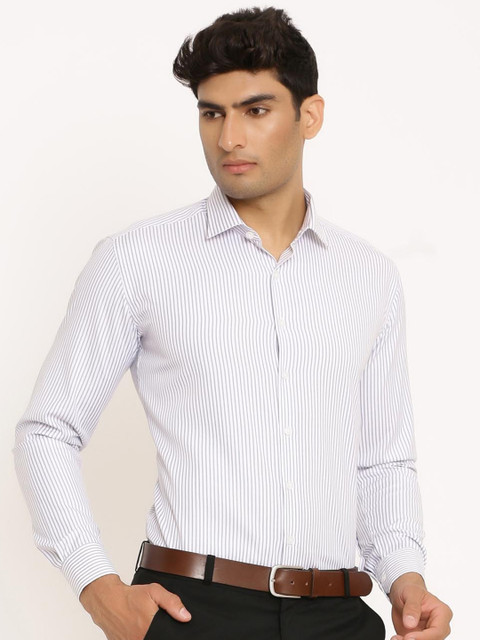 

Tistabene Men Grey Opaque Striped Casual Shirt