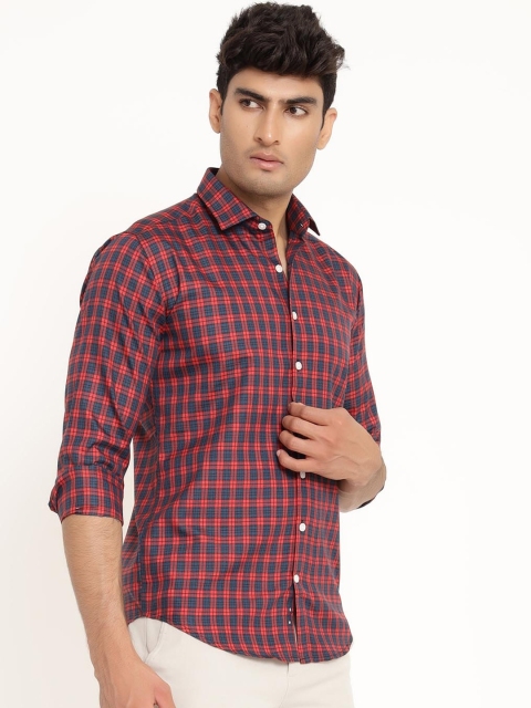 

Tistabene Men Navy Blue Opaque Checked Casual Shirt