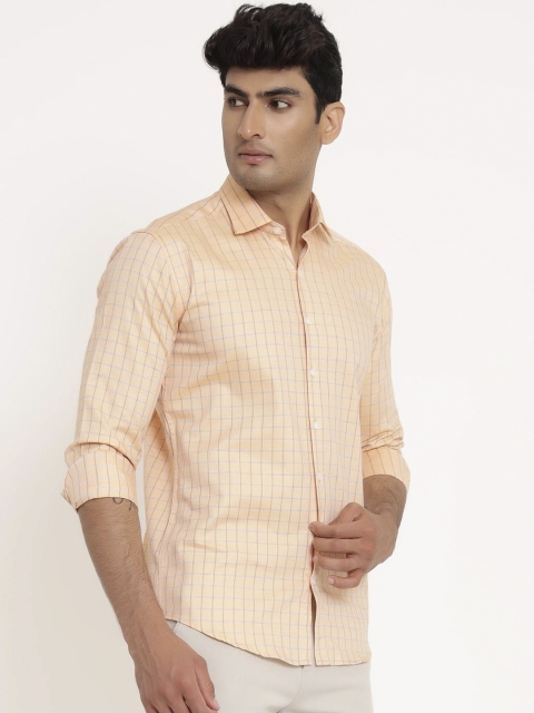 

Tistabene Men Peach Checked Casual Shirt