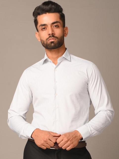 

Tistabene Men Grey Opaque Striped Casual Shirt
