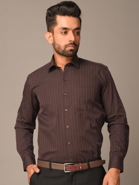 

Tistabene Men Black Opaque Striped Casual Cotton Shirt