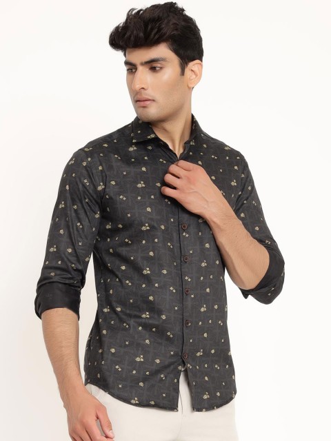 

Tistabene Men Black Opaque Printed Casual Shirt