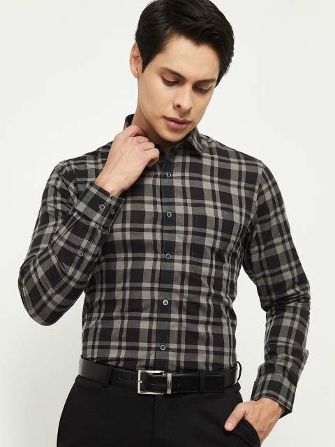 

max Men Black Tartan Checks Formal Shirt