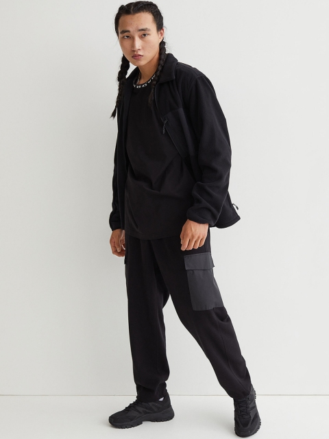

H&M Men Black Solid Loose Fit Cargo Joggers