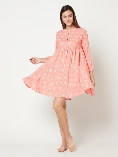 

Da Intimo Peach-Coloured Printed Nightdress