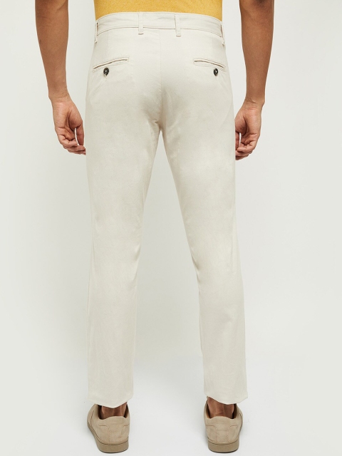 

max Men Beige Solid Chinos Trousers