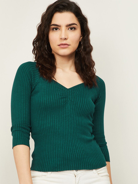 

Ginger by Lifestyle Green Fitted Top