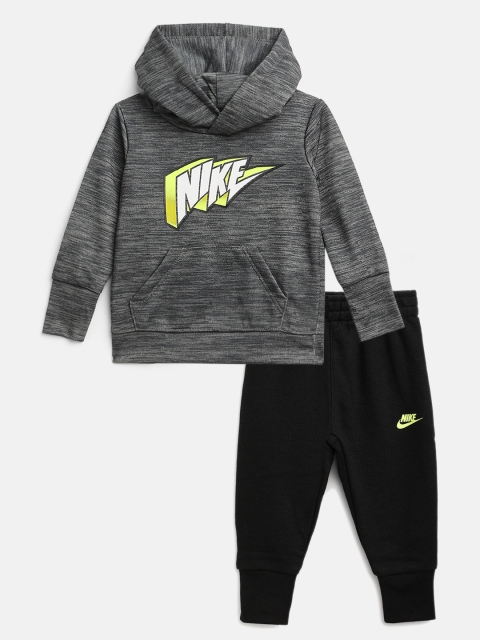

Nike Boys Black & Grey Printed NKB G4G Hooded T-shirt with Pyjamas