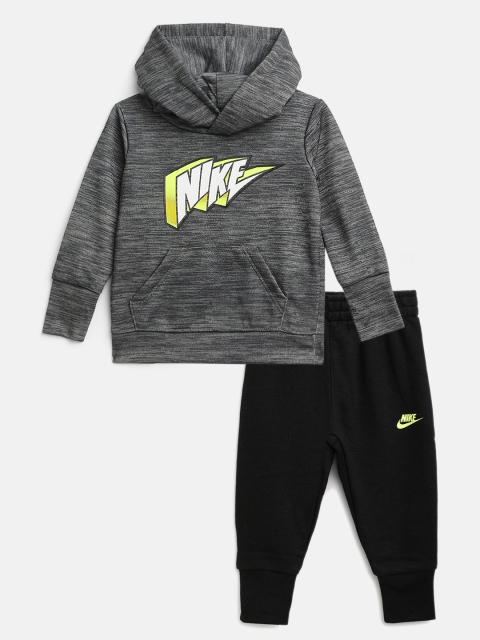 

Nike Boys Black & Grey NKB G4G FT T-shirt with Trousers