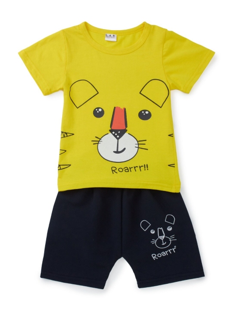 

SteezMe Boys Yellow & Black Tiger Face Printed T-shirt with Shorts
