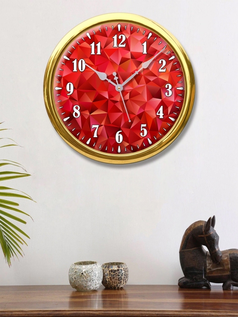 

999Store Red Abstract Triangles Printed Round Analogue Wall Clock