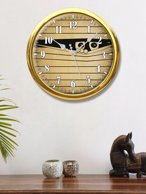 

999Store Brown & Black Geometrical Scary Eyes Printed Contemporary Round Wall Clock