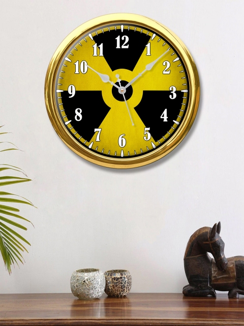 

999Store Yellow & Black Round Radiation Sign Printed Analogue Wall Clock