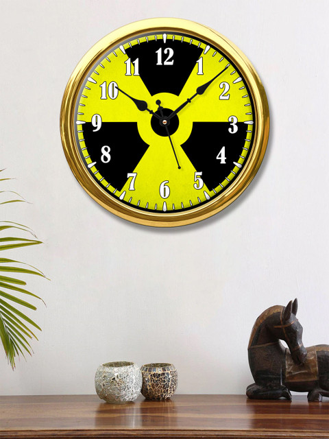 

999Store Yellow & Black Colourblocked Contemporary Wall Clock 30 cm