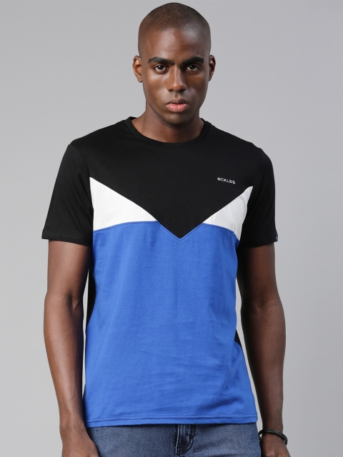 

Breakbounce Men Blue & Black Colourblocked T-shirt