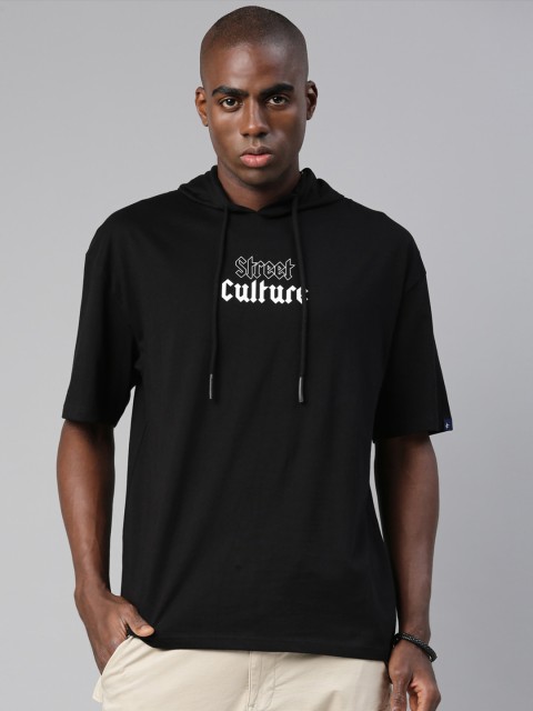 

Breakbounce Men Black & White Typography Printed Hooded T-shirt