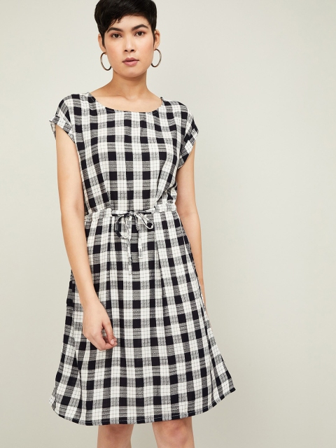 

Fame Forever by Lifestyle Navy Blue Checked Dress