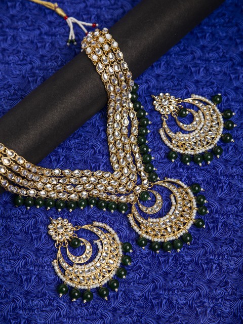 

Fabstreet Woman Green Kundan Studded Strand Jewellery Set