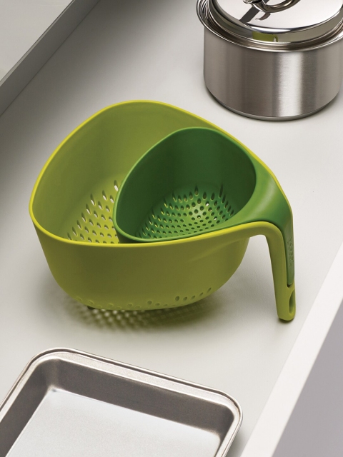 

Joseph Joseph Set Of 2 Plastic Strainers, Green