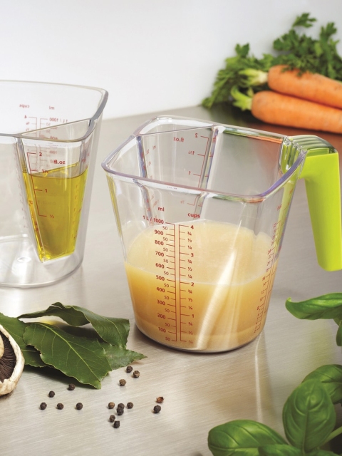 

Joseph Joseph Transparent & Red 2-in-1 Measuring Jug