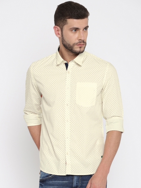 

Numero Uno Men Cream-Coloured Printed Casual Shirt