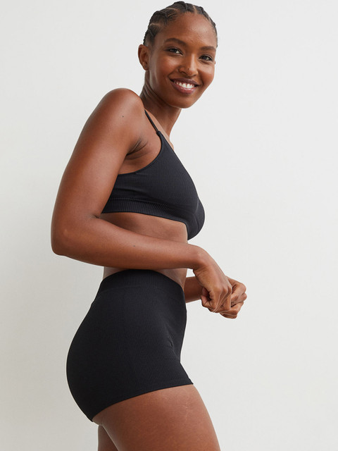 

H&M Women Black Solid Seamless Shortie Briefs