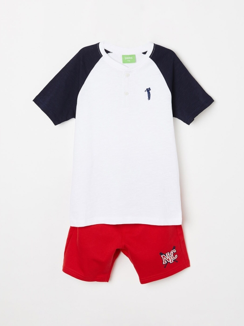 

Bossini Boys White & Red Printed T-shirt with Shorts