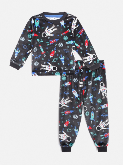 

Marks & Spencer Boys Black & White Conversational Print Pyjamas Set