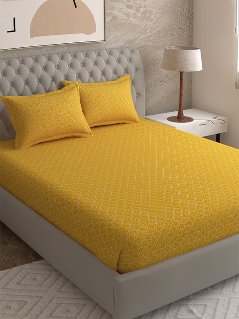 

EverHOME Mustard Geometric 144 TC Queen Bedsheet with 2 Pillow Covers