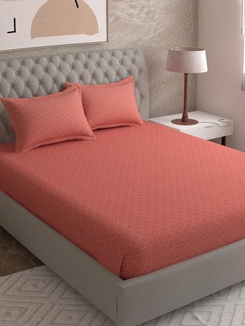 

EverHOME Peach-Coloured Geometric 144 TC Cotton Queen Bedsheet with 2 Pillow Covers
