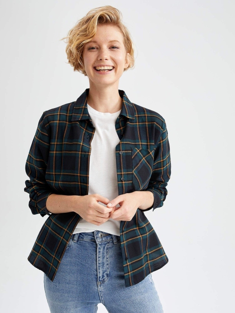 

DeFacto Women Green Checked Casual Shirt