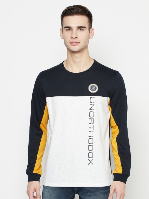 

METTLE Men White & Navy Blue Colourblocked T-shirt