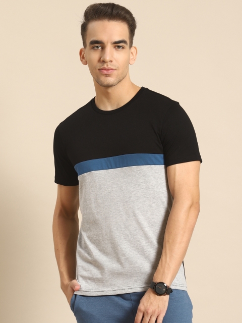 

United Colors of Benetton Men Grey & Black Colourblocked T-shirt