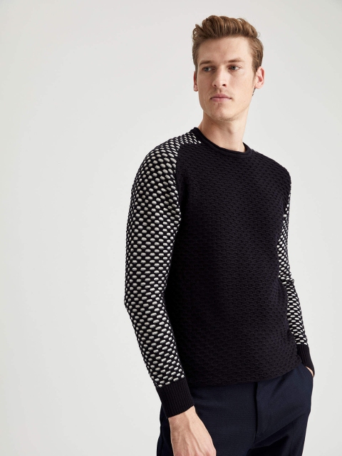 

DeFacto Men Black & White Self-design SLIM FIT Tricot Pullover Pullover