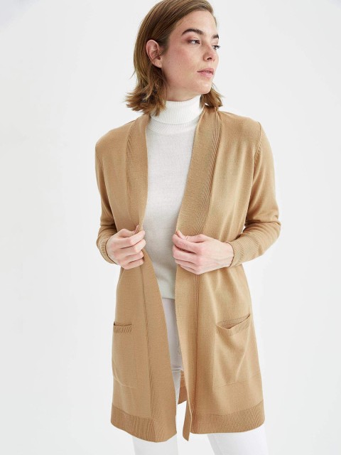 

DeFacto Women Brown Acrylic Longline Front-Open